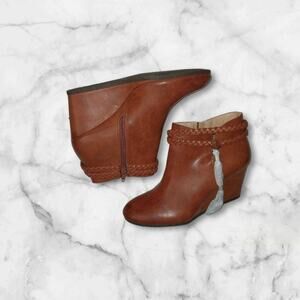 NWOB Ladies 3” Wedge Heel Ankle Boots Size 10